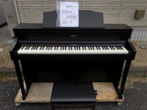 roland-used-digitalpiano-hp605rw